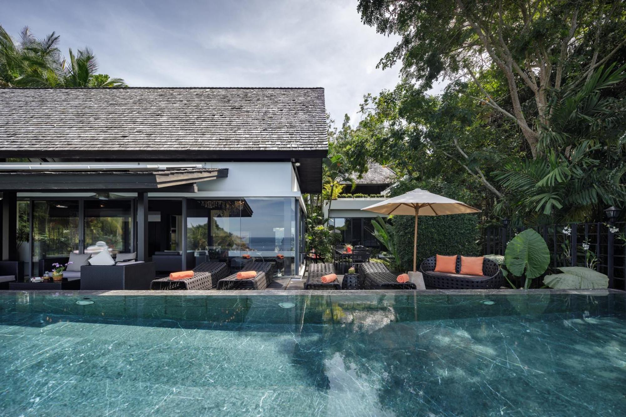 Villa Yang, Private Oceanfront Villa, Kamala Beach Eksteriør billede